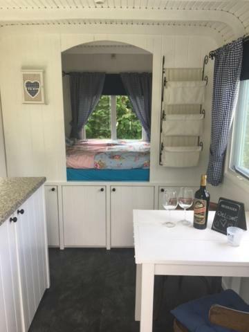 Shepherds Hut Oostvoorne Exterior foto