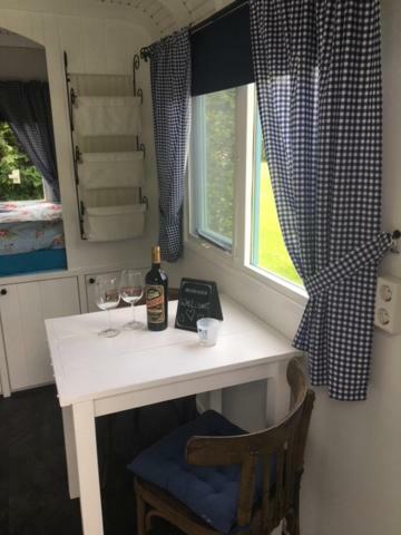 Shepherds Hut Oostvoorne Exterior foto